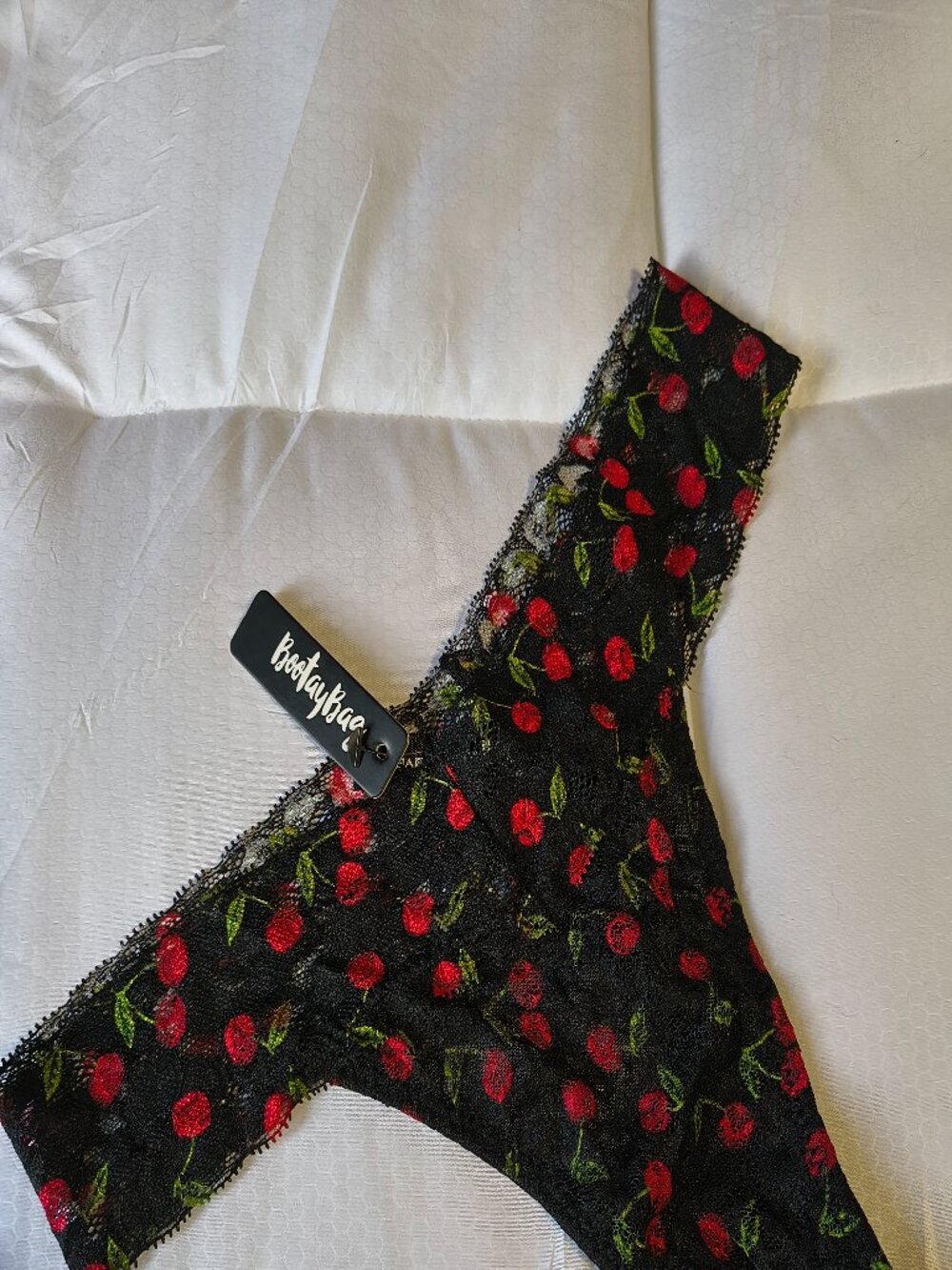 NWT NEVER WORN Bootaybag red cherry thong